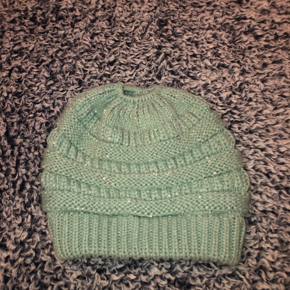 Sparkly mint green C.C. Beanie - Picture 4 of 4